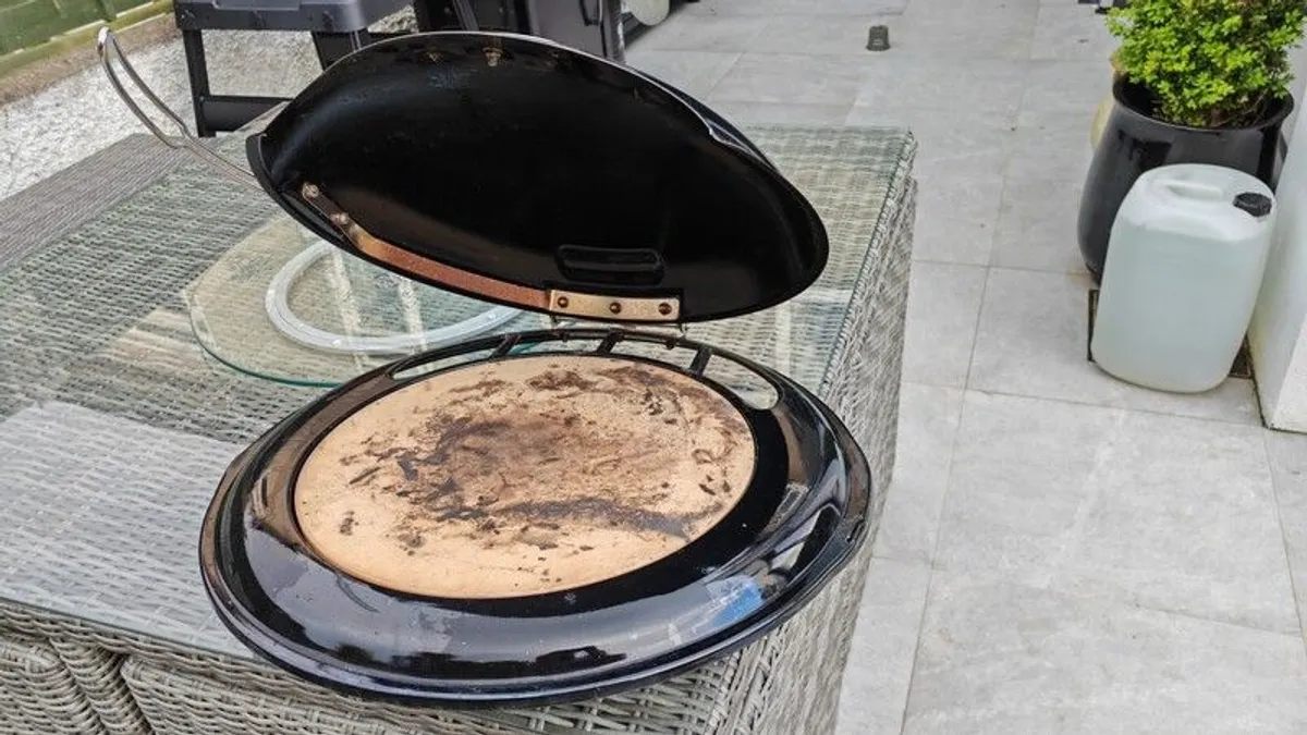 Weber pizza oven - Image 3