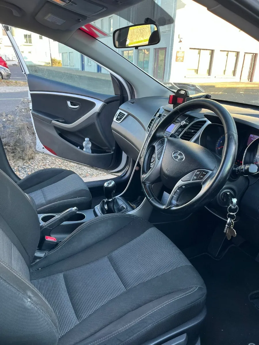 Hyundai i30 2013 - Image 2