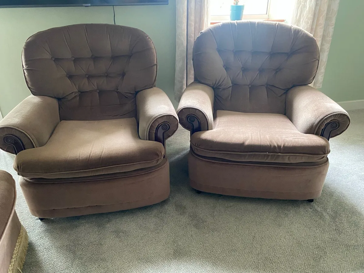 Sofa and 2 single armchairs - Image 2