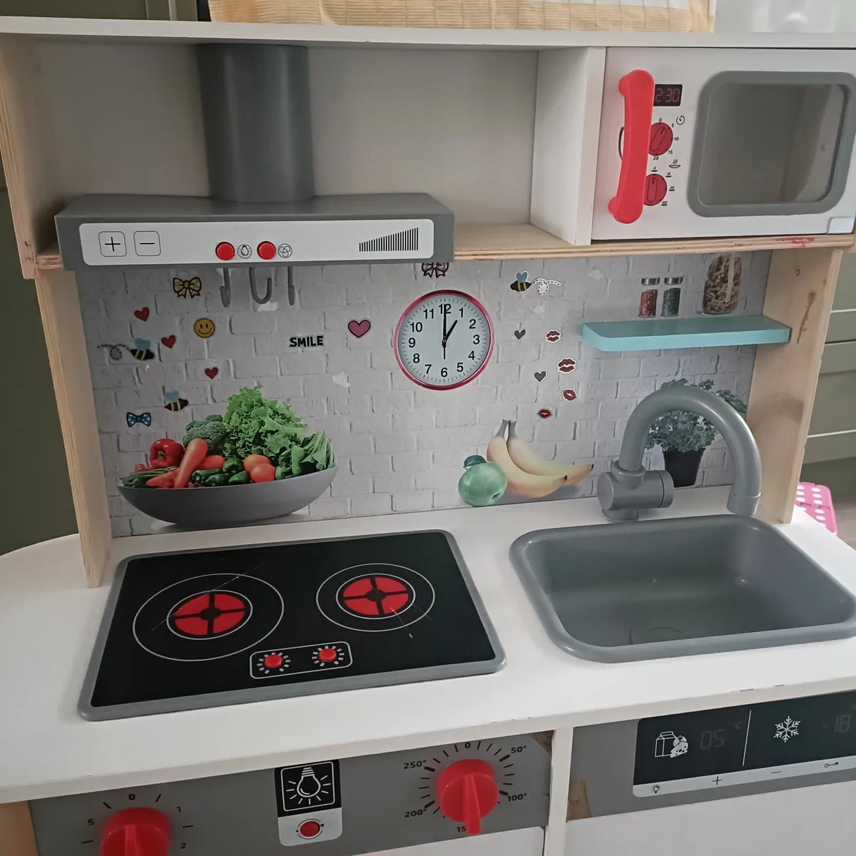 Children's kitchen - Image 1