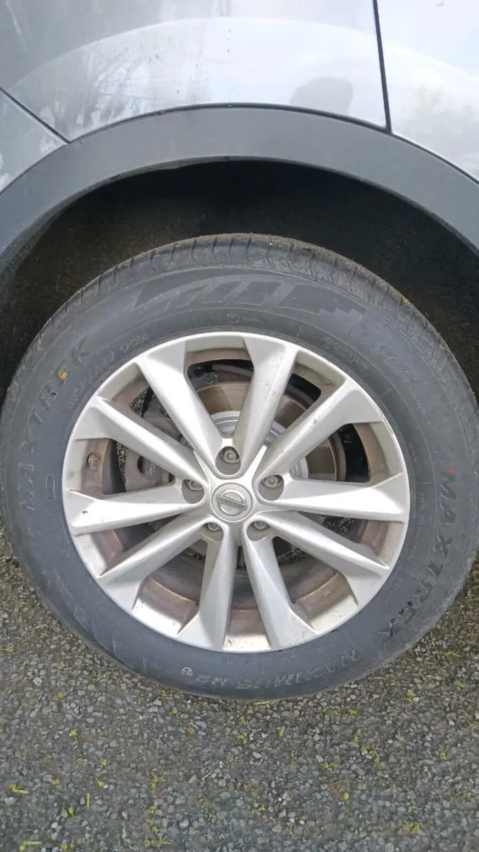 Car - Image 2