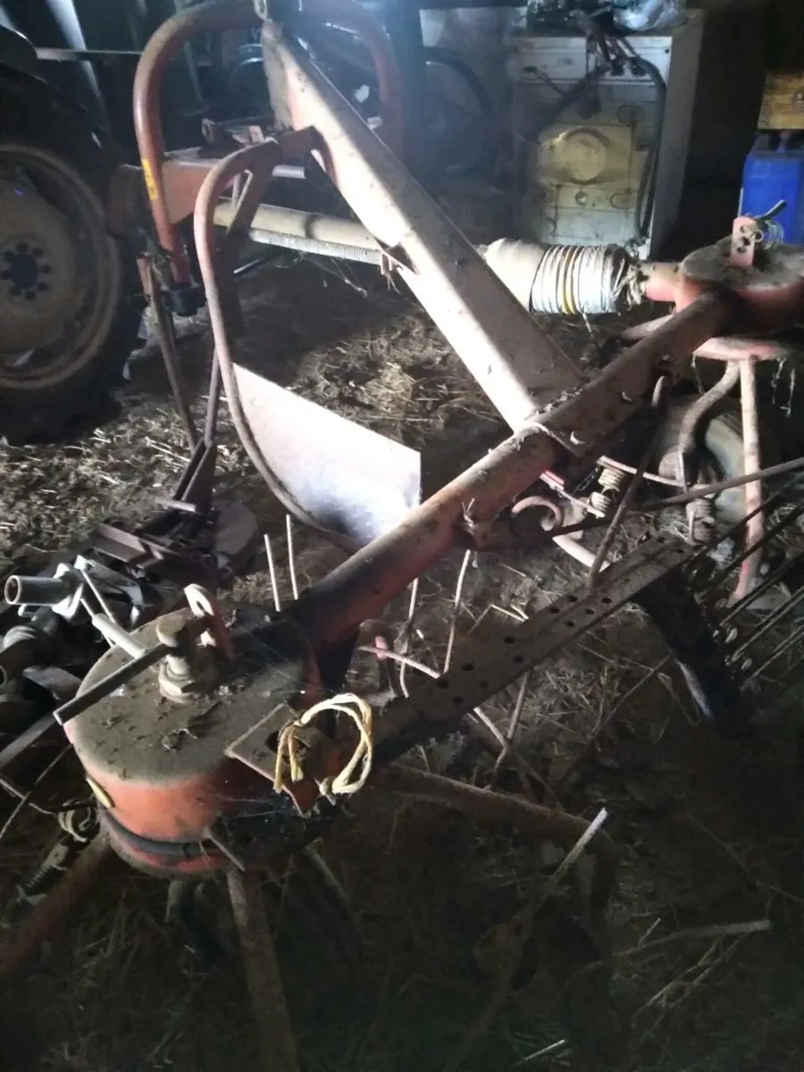 Hay tosser and baler - Image 4