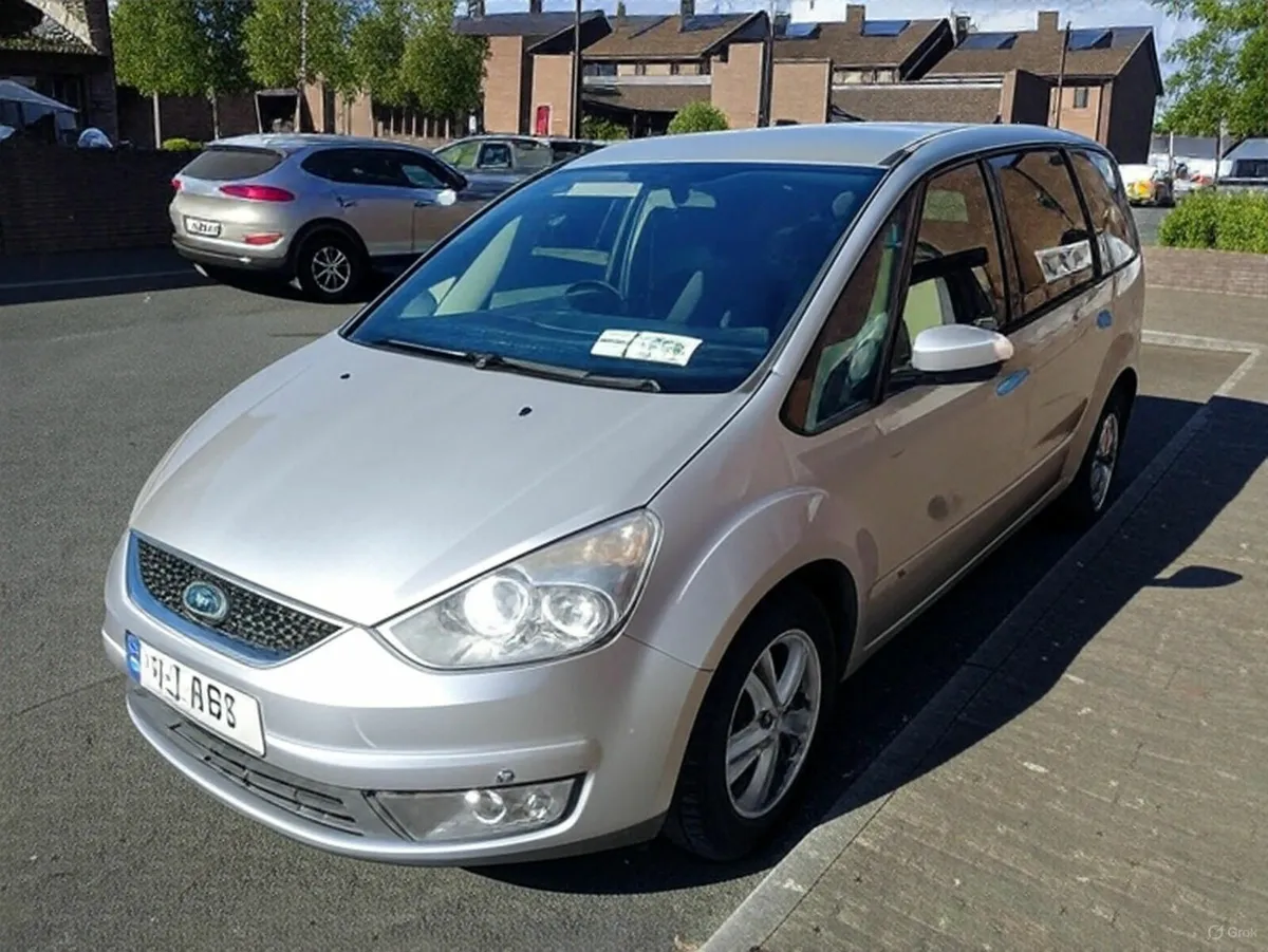 Car in excellent condition, new NCT - Image 2