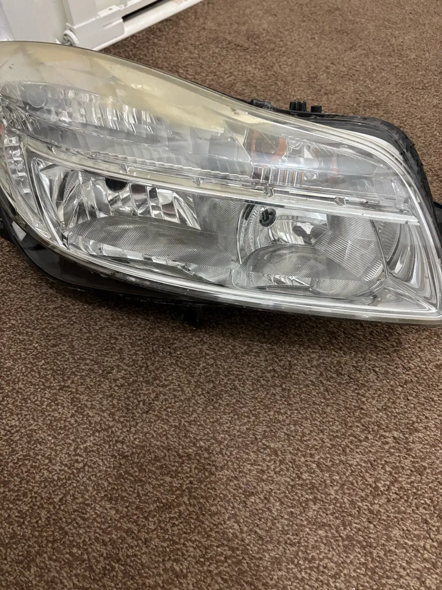 Refurbished Opel insignia Standard headlights 2011 - Image 2