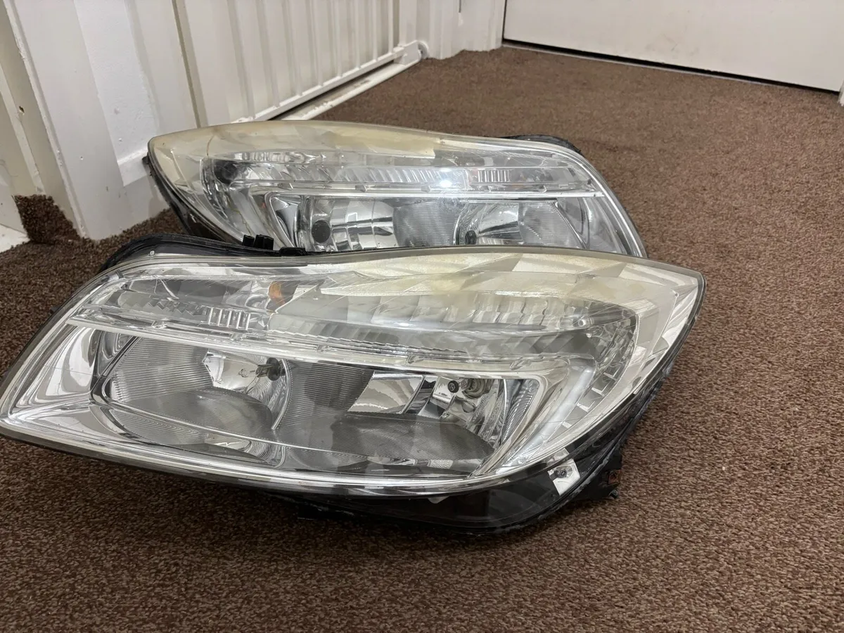 Refurbished Opel insignia Standard headlights 2011 - Image 3