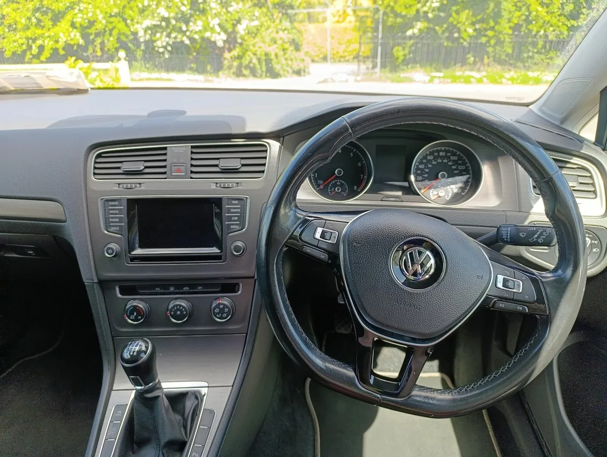 Volkswagen Golf 2013 - Image 3