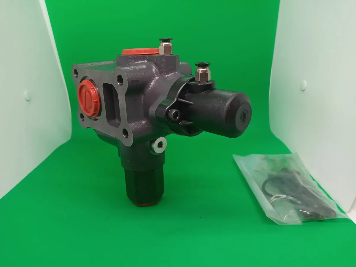 Delivery - 2 x Directional Tipping Valves - Image 3