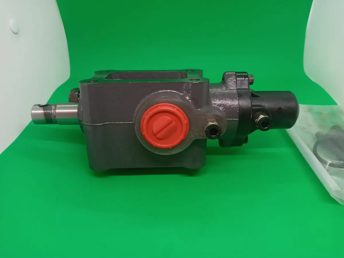 Delivery - 2 x Directional Tipping Valves - Image 4