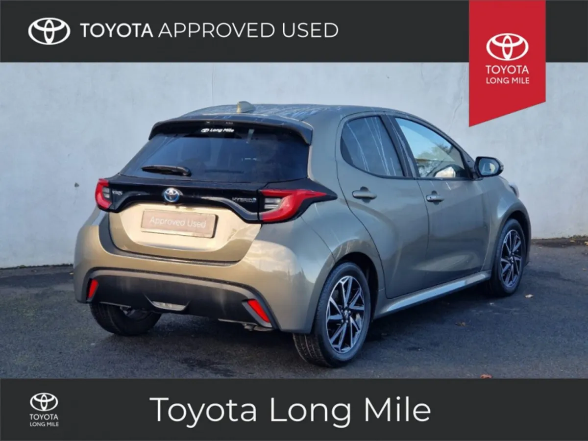 Toyota Yaris 1.5 Hybrid Luna Sport 5dr - Image 2