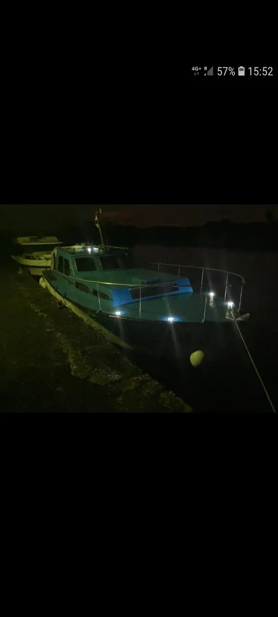 38 foot cruiser boat - Image 4