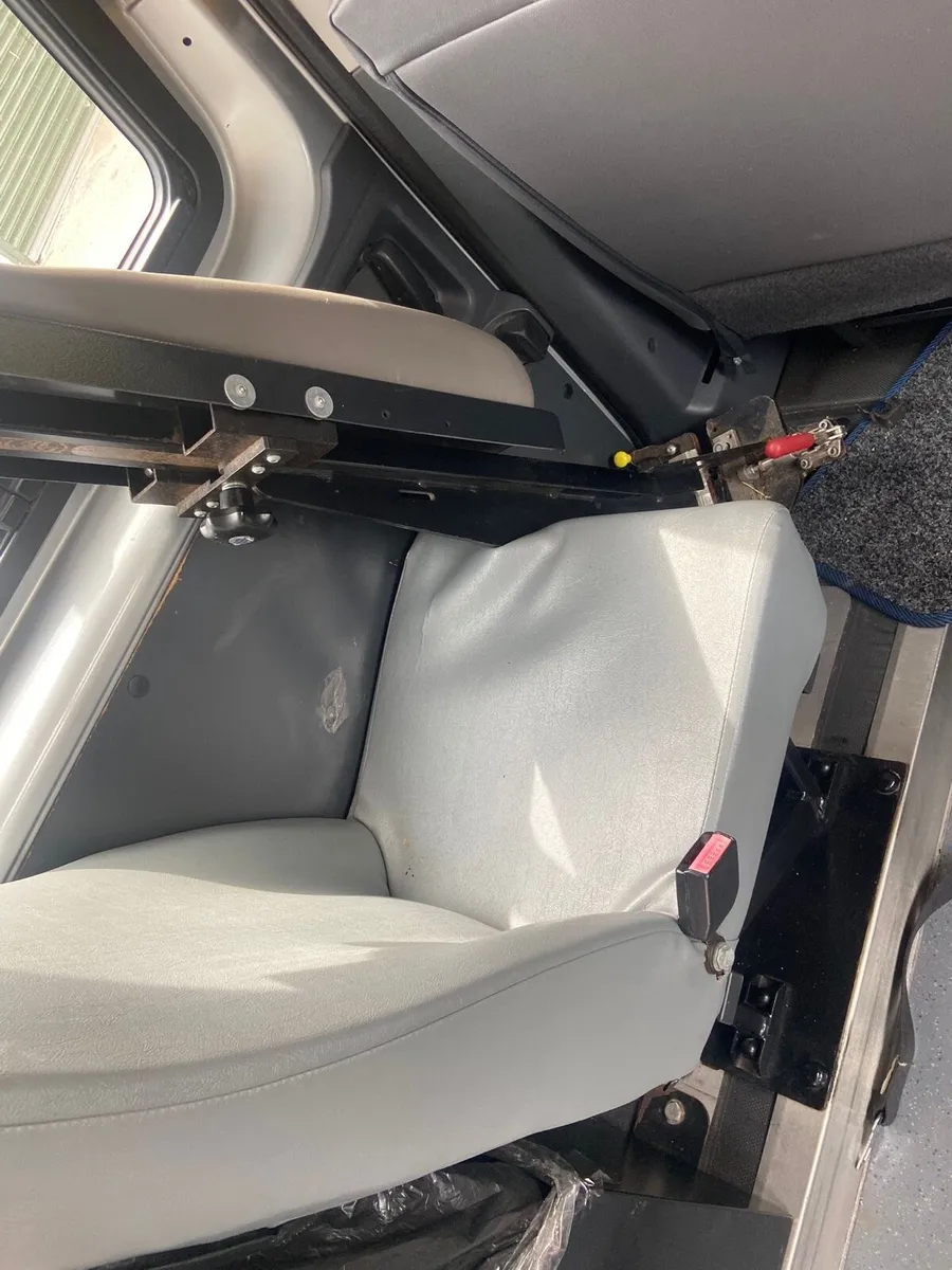 2013 PEUGEOT EXPERT TIPPEE WHEELCHAIR - Image 3