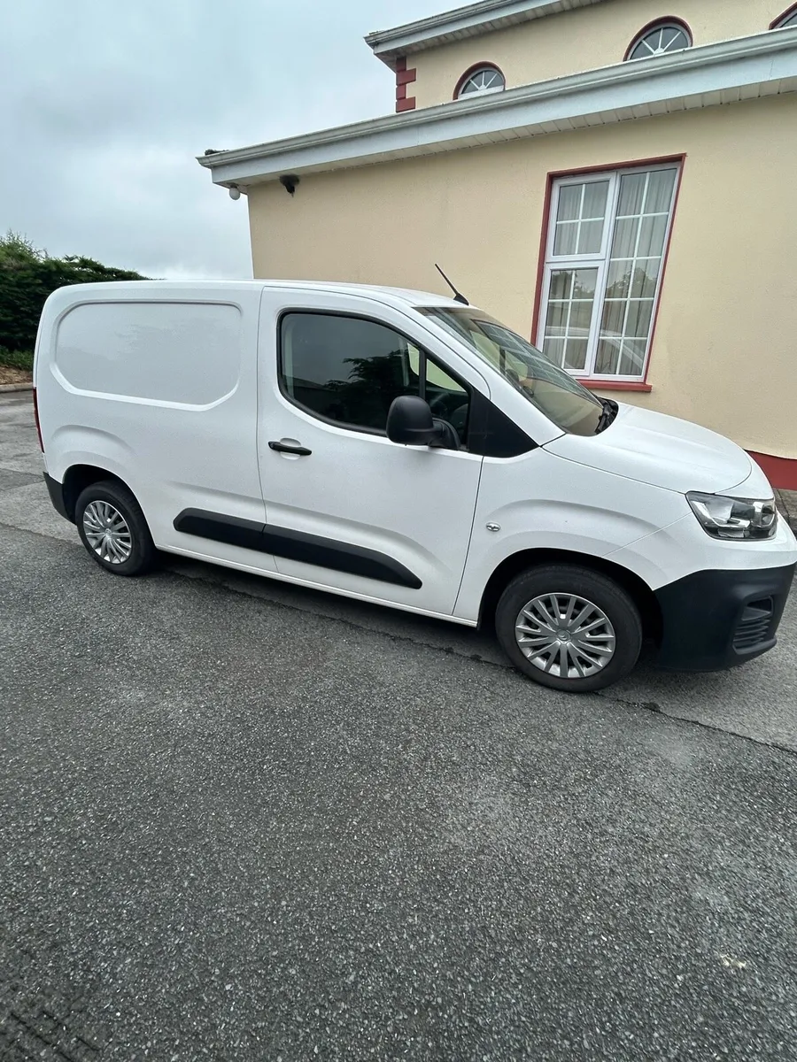 201 CITROEN BERLINGO VAN DIESEL - Image 2