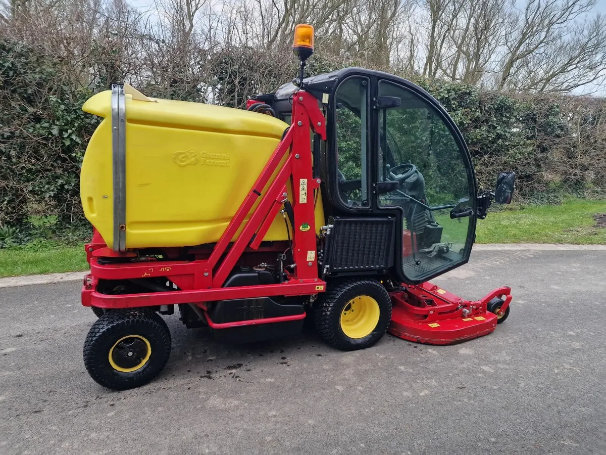 Gianni Ferrari ride on mower lawnmower - Image 1