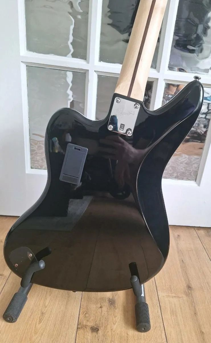 Bass Guitar - Image 3