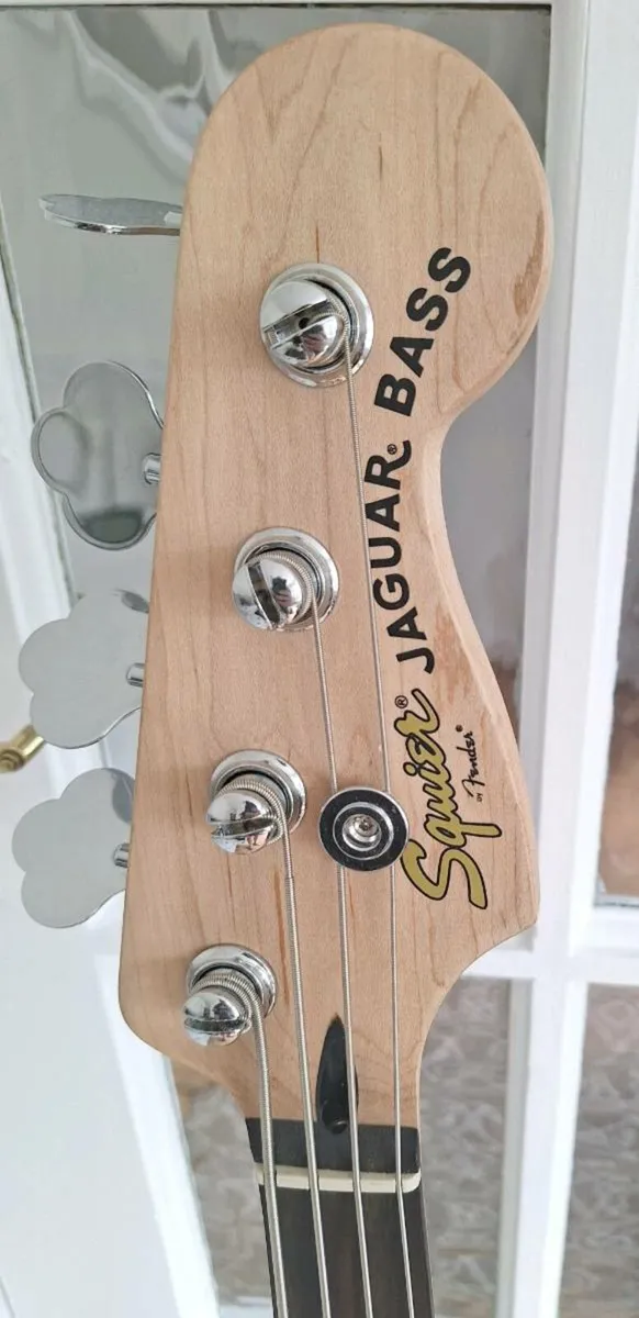 Bass Guitar - Image 4