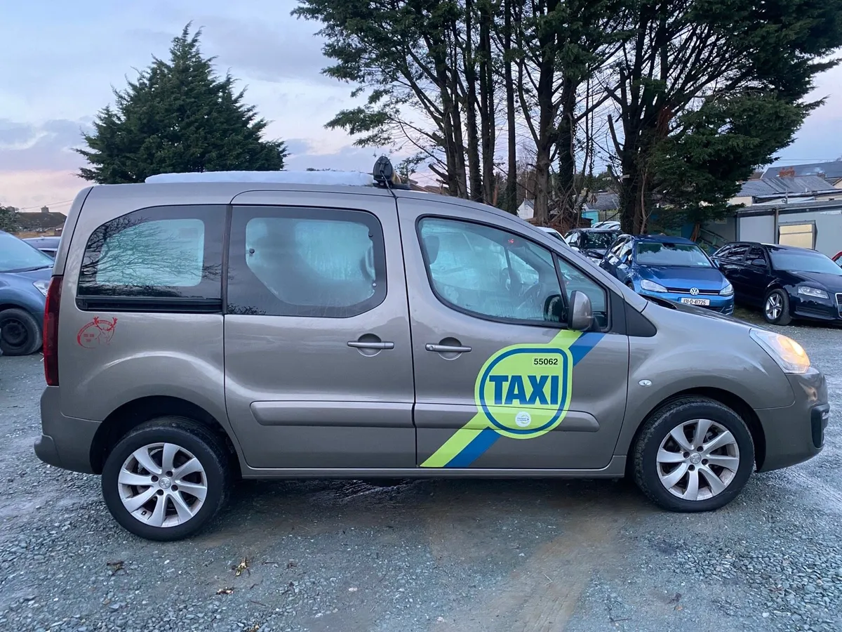 Taxi Rent 2018 Peugeot Partner Wheelchair - Image 2