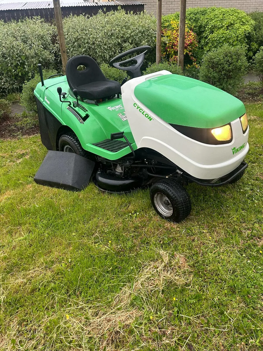 Stihl viking ride on lawnmower lawn mower - Image 2