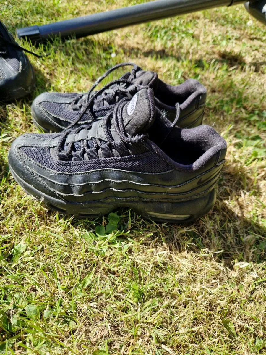 3 pair of nikes - Image 3