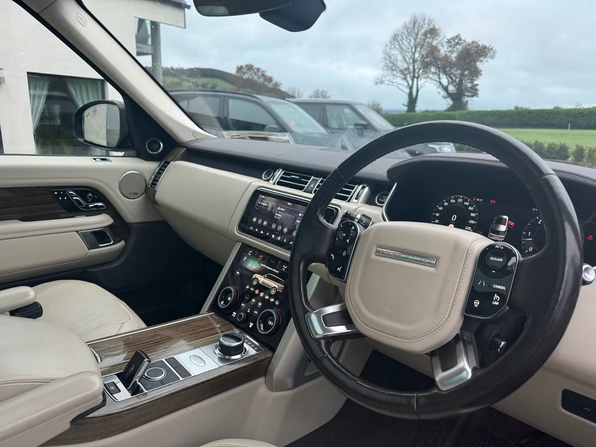 Range Rover Vogue SE - Image 4