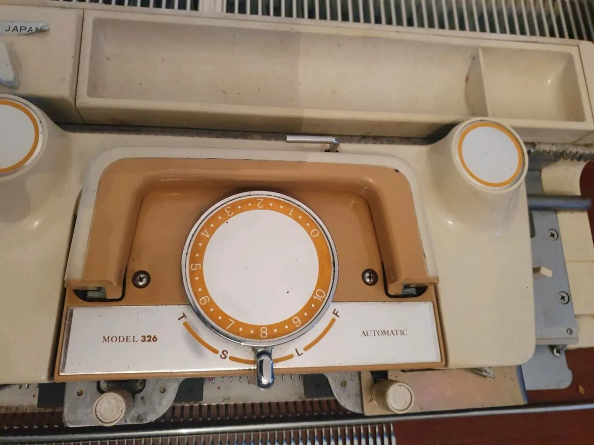 Rare empisal knitmaster326 brand new 70s - Image 3