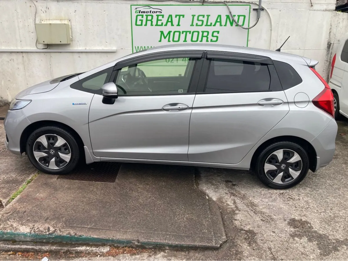 Honda Fit 1.5 Petrol Hybrid - Image 4