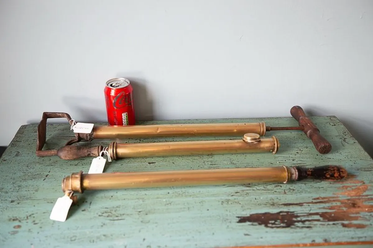 Garden brass sprayers and a brass fire sprayer - Image 1