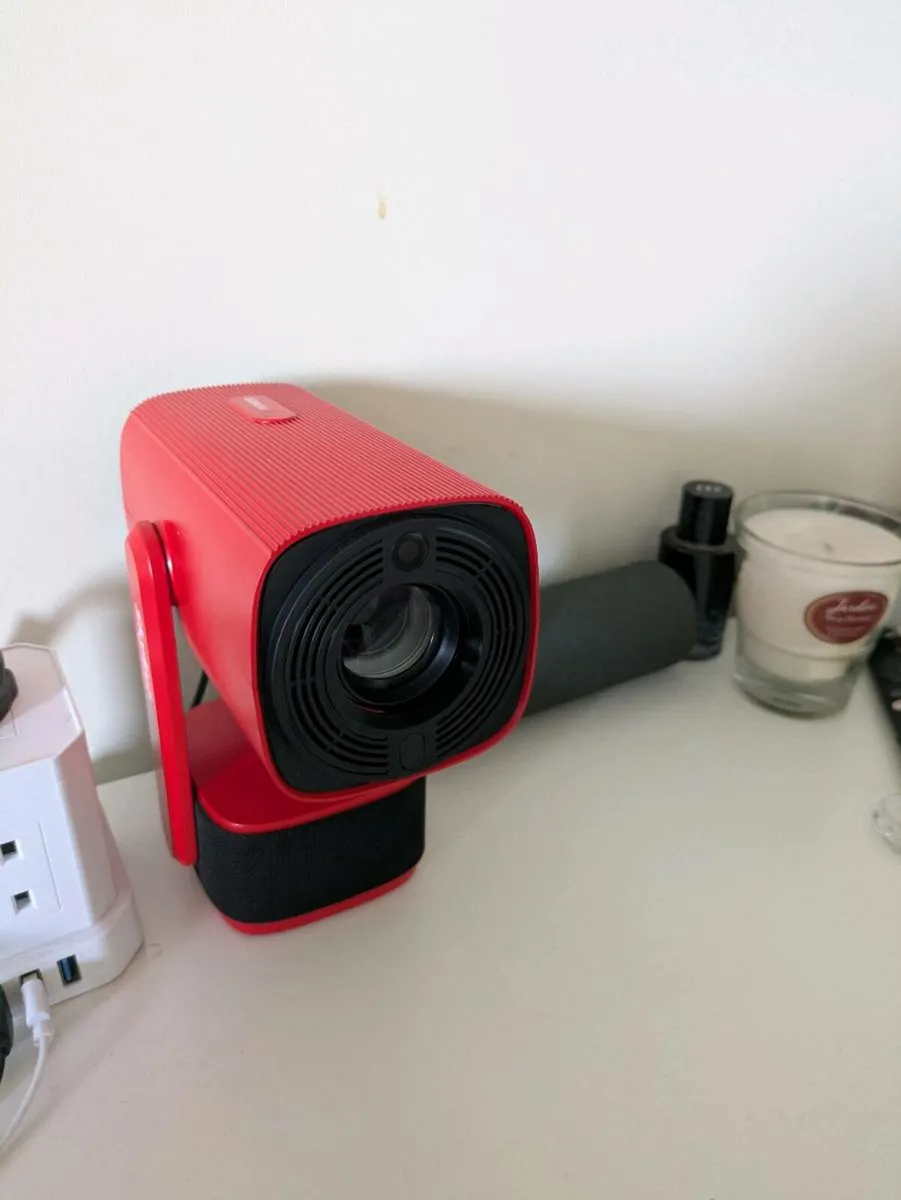 Projector - Image 1