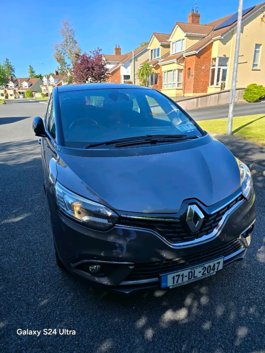 "Top of the range Renault Scenic 1.5D Glassroof " - Image 1