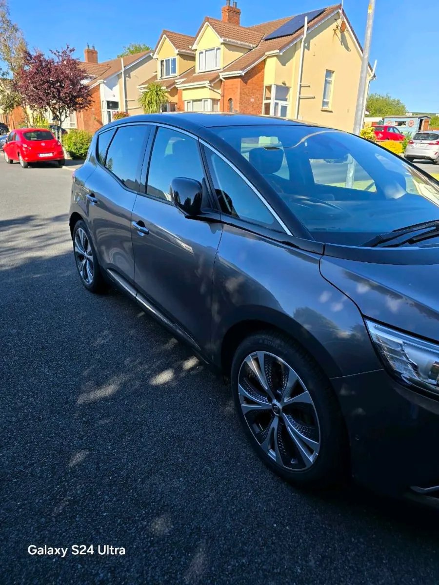 "Top of the range Renault Scenic 1.5D Glassroof " - Image 2