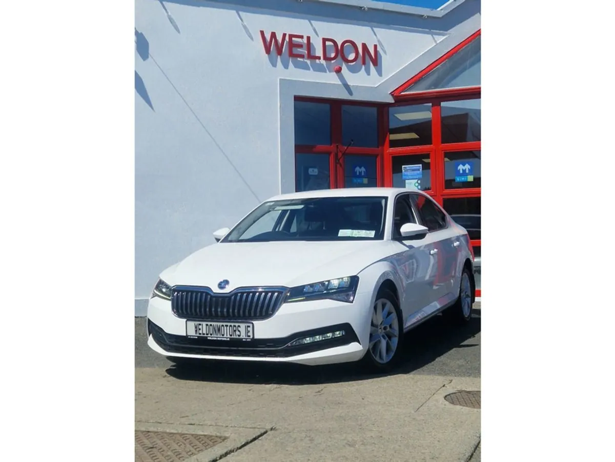 Skoda Superb Ambition 2.0 TDI 150HP 4DR - Image 2