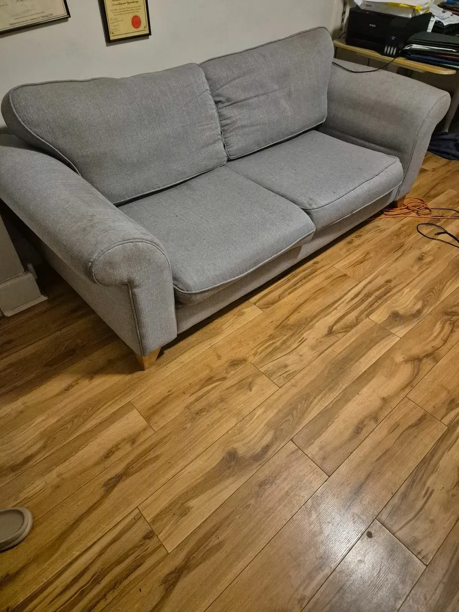 sofa - Image 1