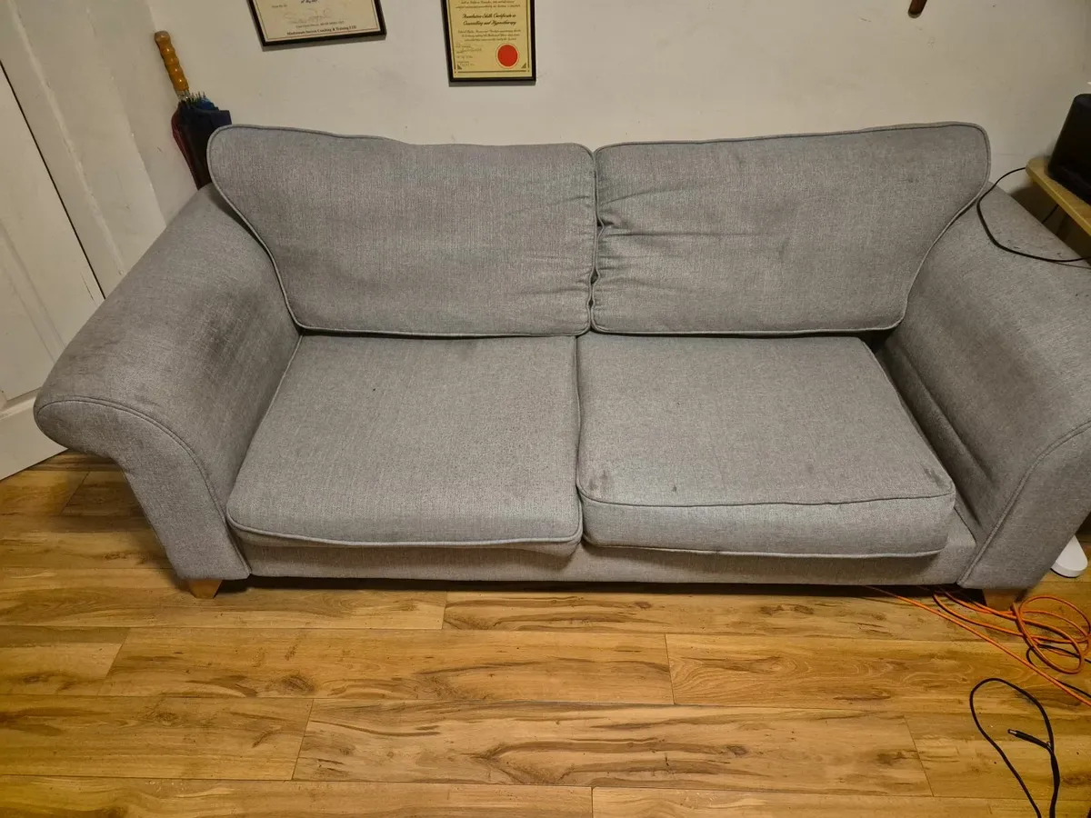 sofa - Image 2
