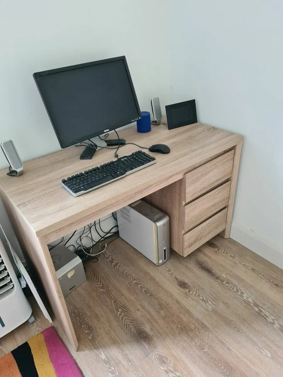 Computer Desk - Image 2