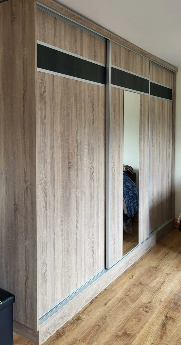 Wardrobe - Image 4