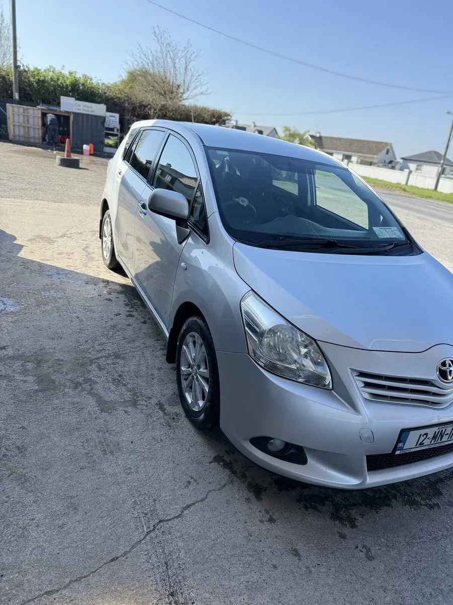 Toyota Verso 7seater 2L diesel - Image 3