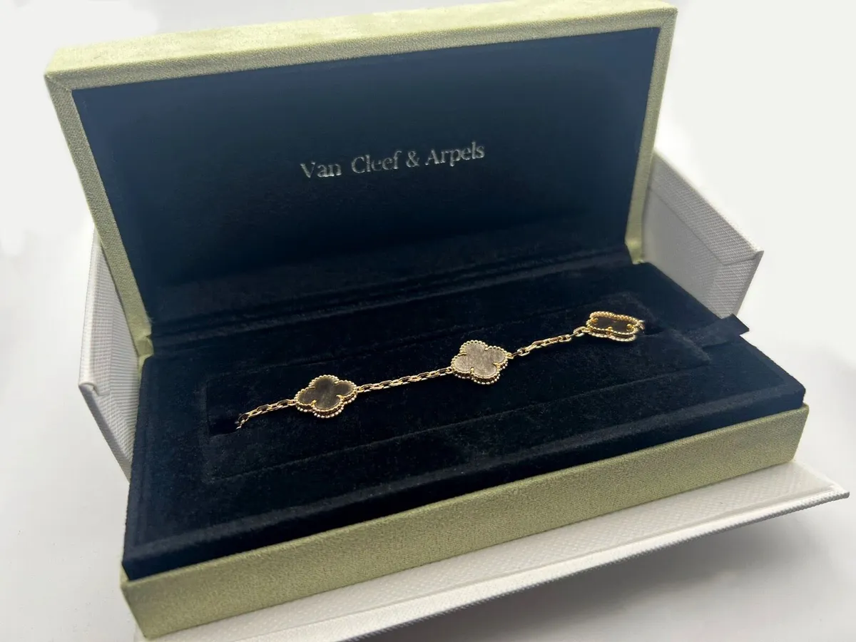 VC Motif PVD Bracelet - Image 4
