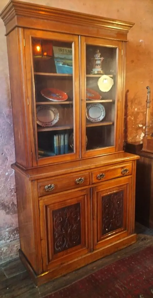 Antique Victorian walnut Bookcase - Image 3