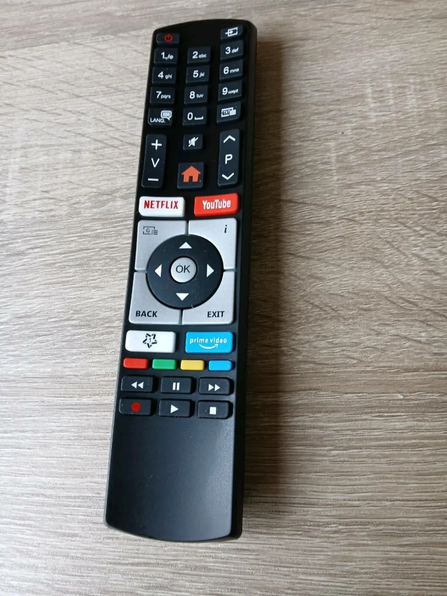 Walker 32 inch Smart 4k hdmi Saorview tv - Image 2