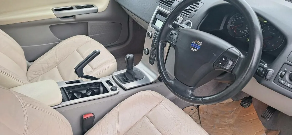 2008 Volvo C30 3 door petrol hatchback - Image 2