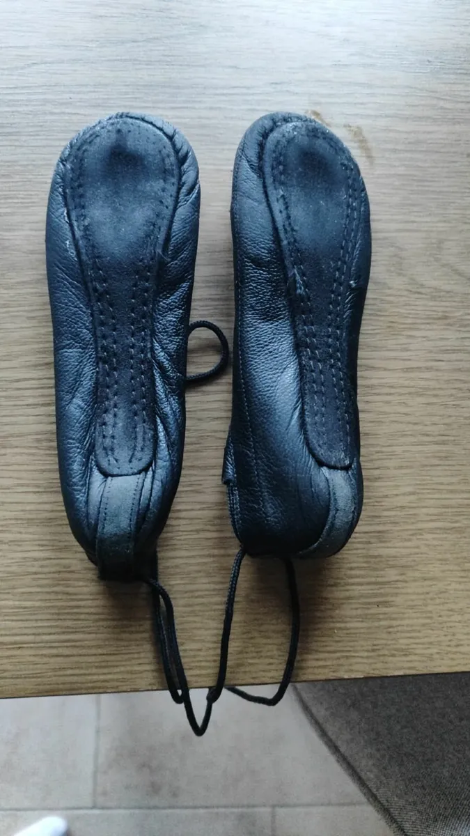 Irish dancing pomps - Image 1