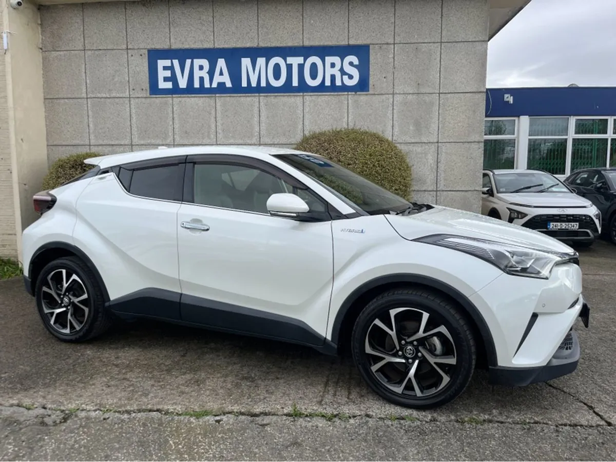 Toyota C-HR SOL Hybrid Automatic 1.8 Petrol //hig - Image 2