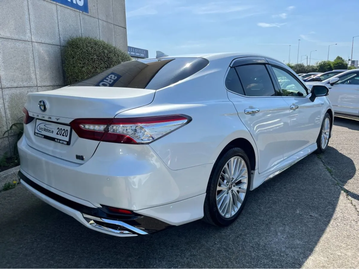 Toyota Camry Automatic Hybrid Petrol 2.5 //high S - Image 4
