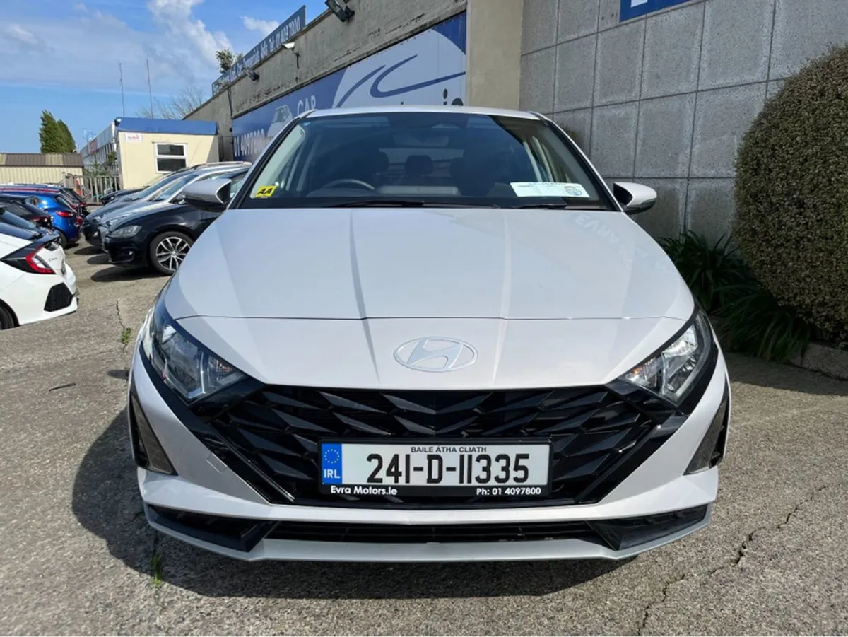 Hyundai i20 Plus Automatic 1.0 Petrol - Image 3
