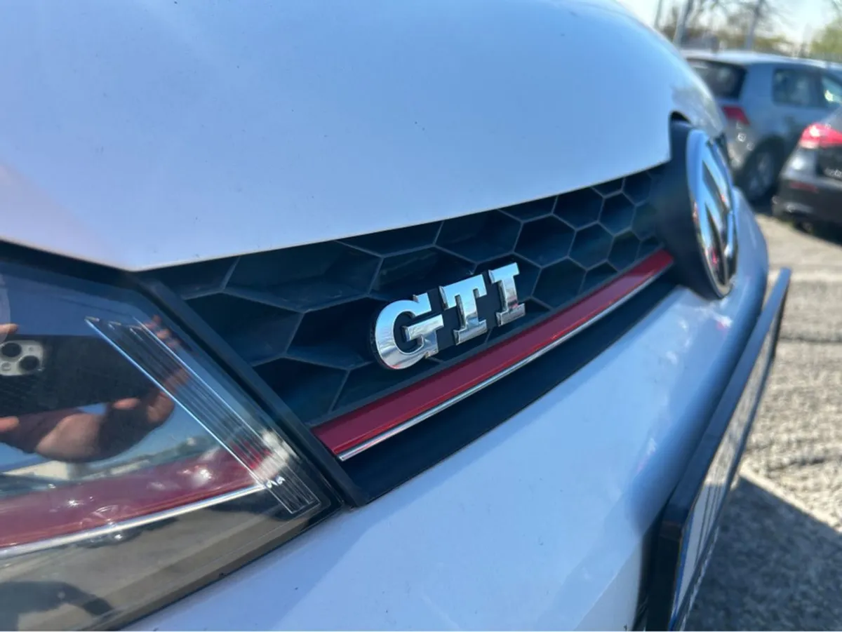 Volkswagen Golf  summer Sale  1 000 Reduction  GT - Image 4