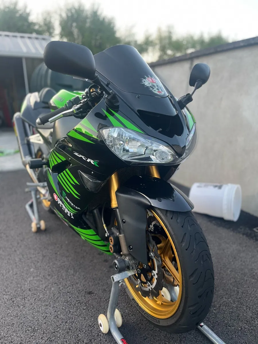 Kawasaki ZX10R - Image 2