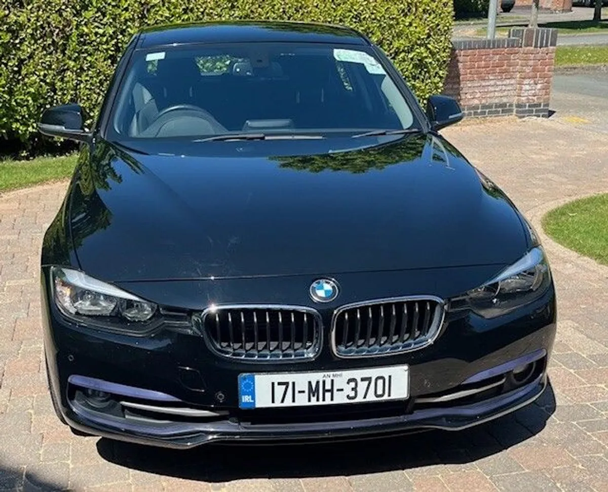 2017 BMW 3 Series - Image 2