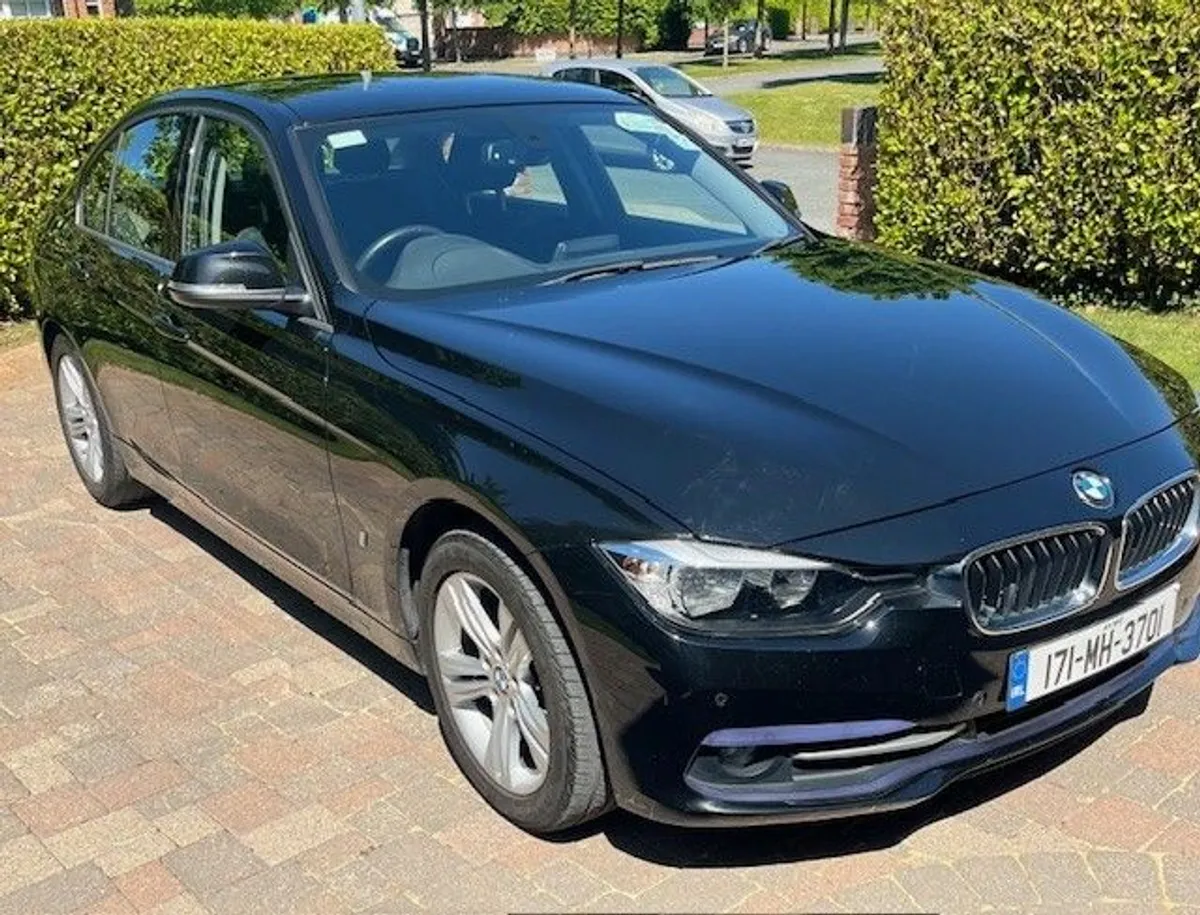 2017 BMW 3 Series - Image 3