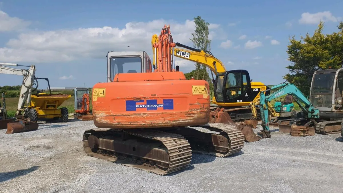 Hitachi ex135 - Image 2