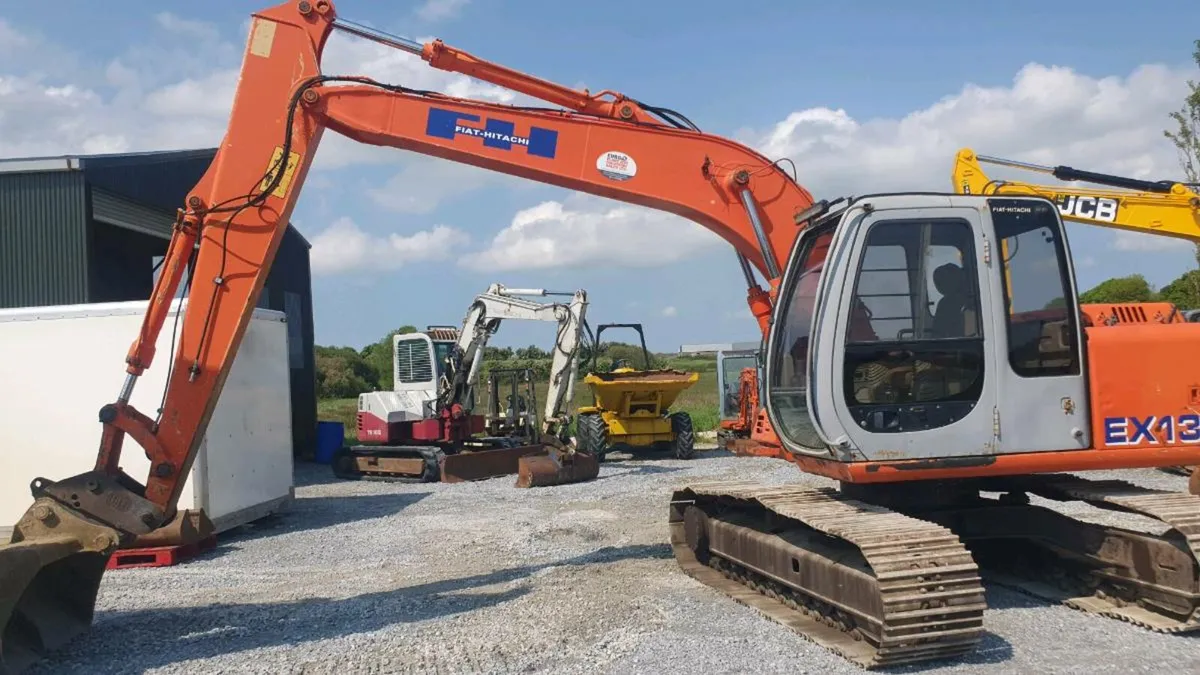 Hitachi ex135 - Image 1