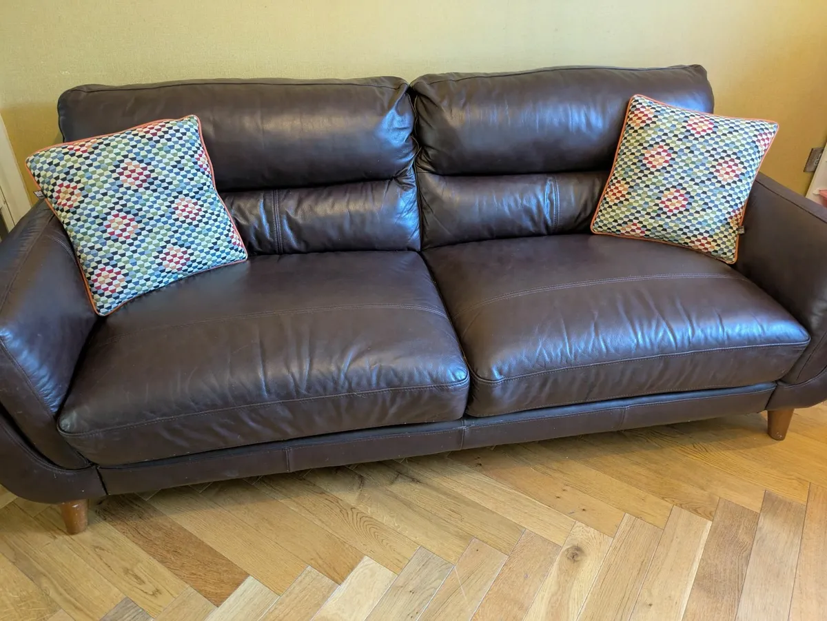 **Nearly New** 2.5 seater brown leather sofa - Image 2